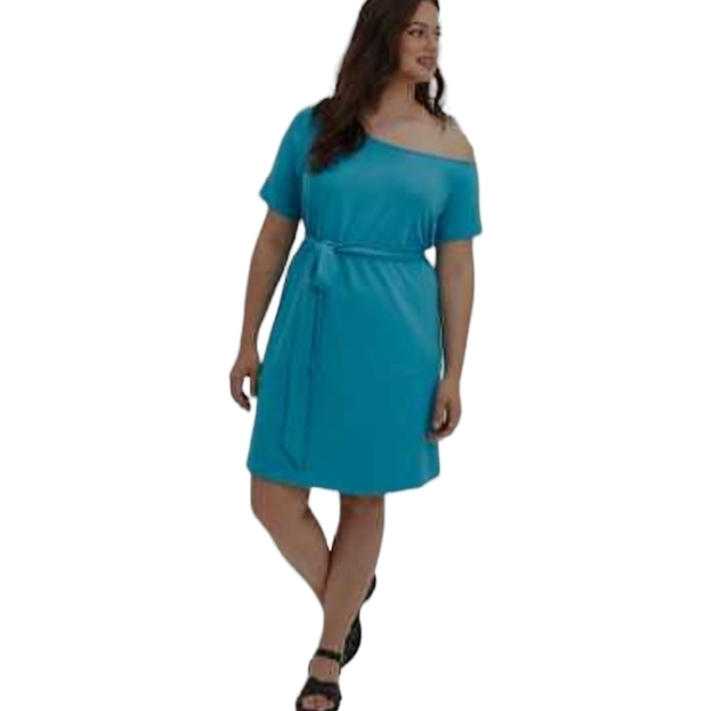 𝅺Torrid Off The Shoulder Dress